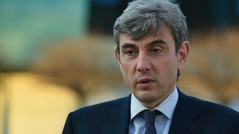 От банка до «Магнита» и футбола: биография Сергея Галицкого — дисциплина, миллиарды и мечта