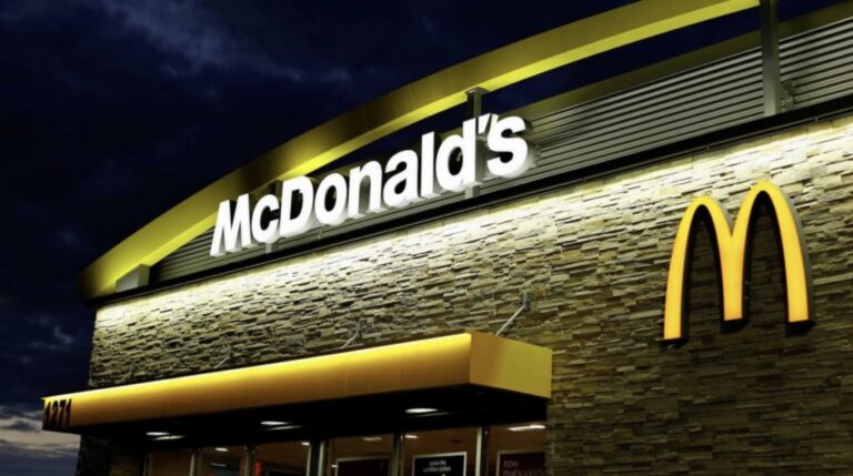 Тайны успеха McDonald’s: Влияние на мир через инновации, маркетинг и коллаборации